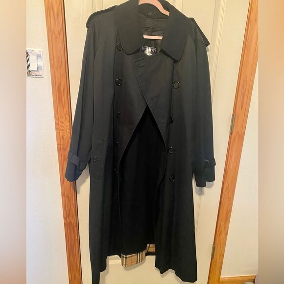 Nice classic lined raincoat by Burberry - Picture 1 of 8